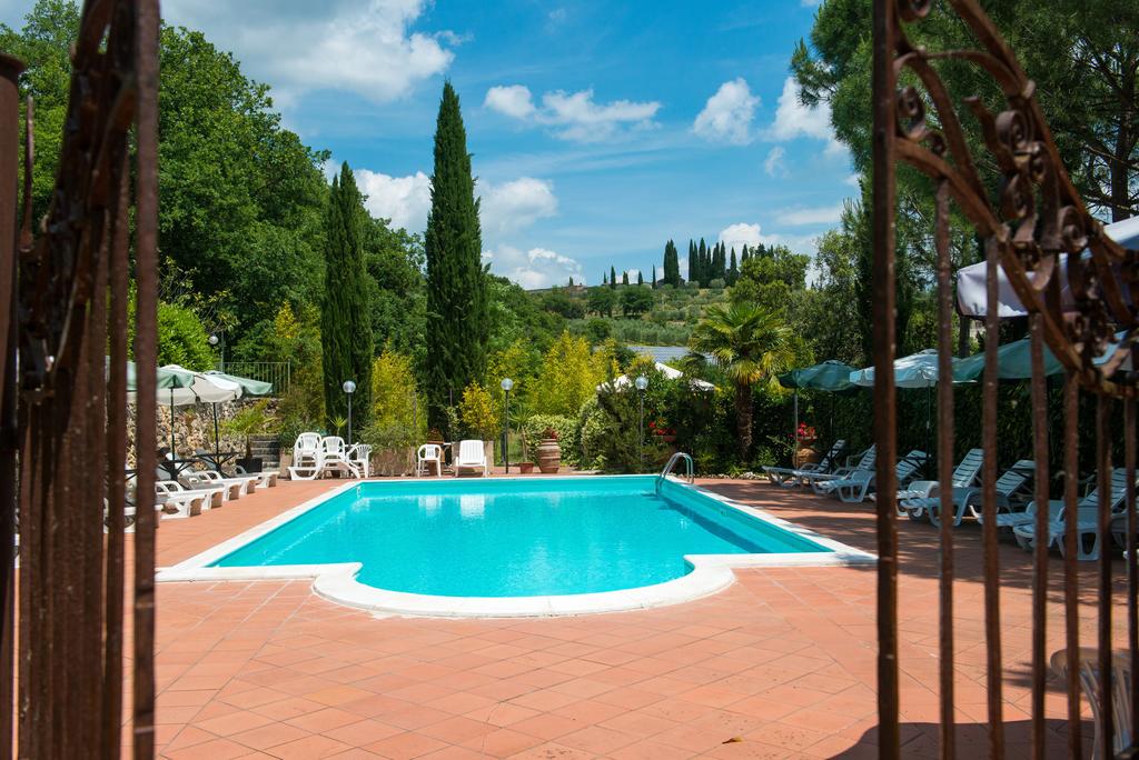 AGOSTO in Hotel con BAMBINI GRATIS e Piscina tra Perugia e il Lago Trasimeno