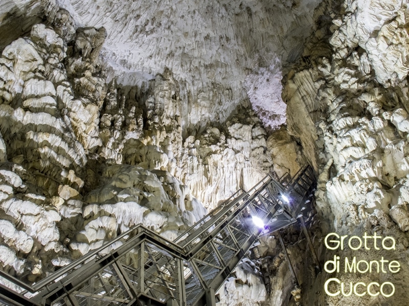 Con bambini nel “Ventre d’Italia” la Grotta del Monte Cucco