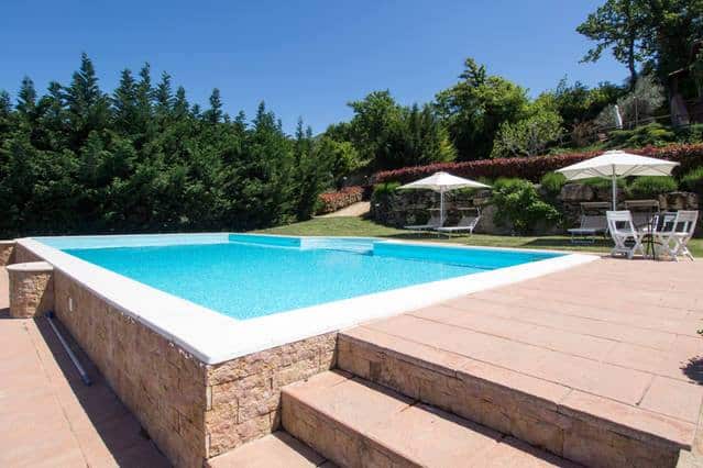 Lastminute LUGLIO in casa vacanze per famiglie con piscina vicino Terni
