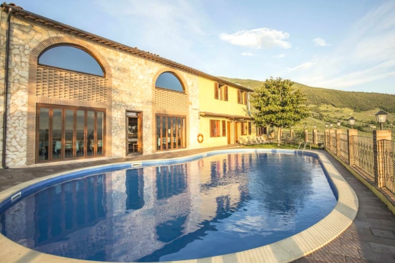 AGOSTO in Agriturismo con spa per famiglie e piscina in Umbria