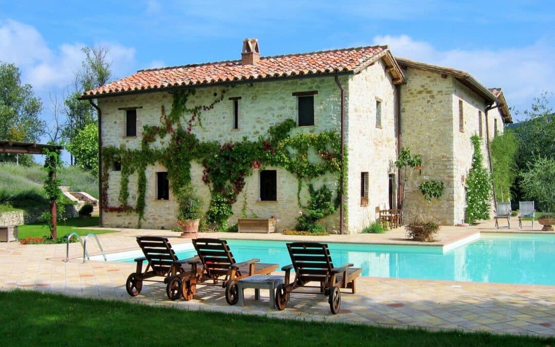 Lastminute SETTEMBRE in Villa con piscina salata in Umbria