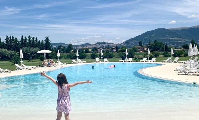 Offerta AGOSTO in Family Resort con piscina coperta ad Assisi