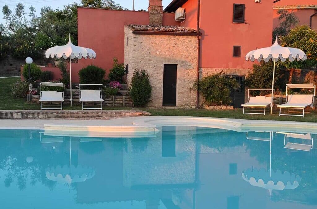Tenuta Agrituristica & Spa 5 Girasoli – Ristorante e Piscina